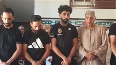 مروان عطية يحضر تشييع جنازة والده في كفر الدوار 