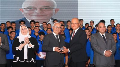 وزراء التعليم والتجارة والتضامن والعمل يشهدون تخريج الدفعة الثانية من مدرسة السويدي 