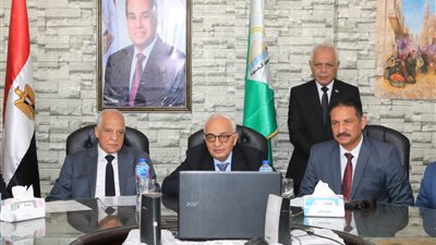 تصريحات وزير التعليم بشأن تصحيح امتحان الكيمياء