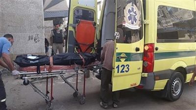 «سيدة» تروي تفاصيل مصرع زوجها في حادث بشع على الطريق بسوهاج