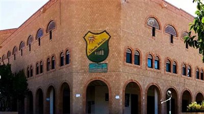 مليشيات الحوثي تفرض إجراءات مشددة على طلاب الجامعات وتفصل بينهم