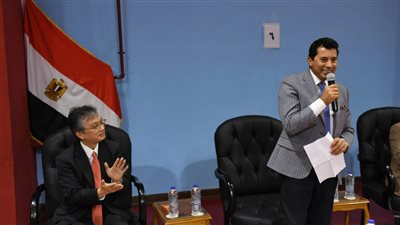 وزير الشباب والرياضة يُنهي أزمة بدلات سفر بعثة المنتخب الوطني للمصارعة بالمجر