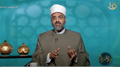 «أعطي أهلي صدقات زوجي دون علمه فهل هذا حرام؟».. أمين الفتوى يجيب