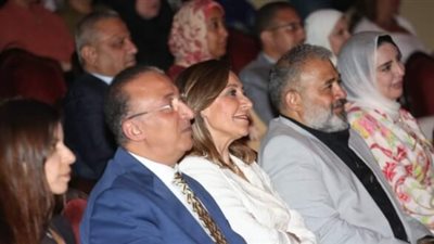 وزيرة الثقافة ومحافظ الإسكندرية يفتتحان المهرجان الصيفي للموسيقى والغناء بمسرح سيد درويش