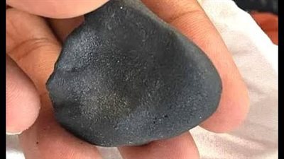 نيزك يصيب امرأة فرنسية أثناء تناولها القهوة في شرفتها