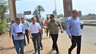 محافظ الغربية يتابع مشروعات الرصف وإنتاج البيض بكفر الشيخ سليم