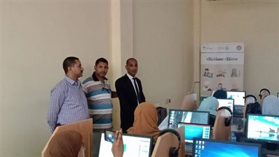 وزارة العمل تختتم دورة تدريبية على التسويق الإلكتروني لشباب قنا 