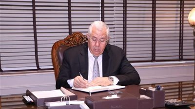 توجيهات هامة من وزير الزراعة للباحثين والعاملين بالمعاهد البحثية.. اعرف التفاصيل