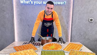 الشيف بوراك يتخطى أزمته مع والده ويستعد لافتتاح مطعمه الجديد (فيديو)