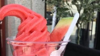 بالفيديو.. طريقة عمل عصير البطيخ بالآيس كريم لمواجهة الموجة الحارة
