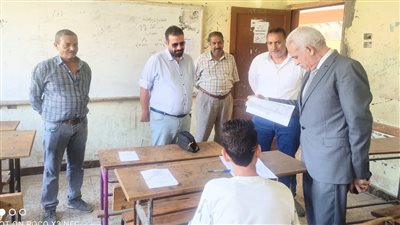 بالصور.. مدير «تعليم القاهرة» يتابع امتحانات الدور الثاني للشهادة الإعدادية