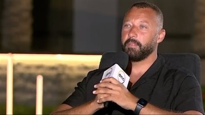 أحمد فهمي يكشف تفاصيل مشاركته في مسلسل «بين السطور»