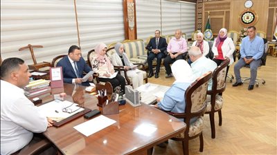 محافظ الدقهلية يرأس لجنة مقابلات المتقدمين لشغل وظائف نواب وسكرتيري وحدات محلية