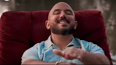 محمود العسيلي يطرح أغنيته الجديدة «كده كده بايظة» (فيديو)