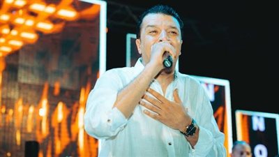 مصطفى كامل يرفع شعار كامل العدد بحفله في الساحل الشمالي (صور)