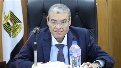 محافظ المنيا يقرر غلق الإنارة الداخلية والخارجية للمبانى عقب انتهاء مواعيد العمل