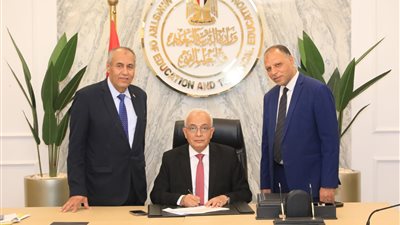 ننشر أسماء أوائل الطلبة علمى وأدبى ومدارس المتفوقين STEM 