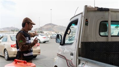 عقوبة نقل الركاب في الأماكن غير المخصصة لهم بالسعودية