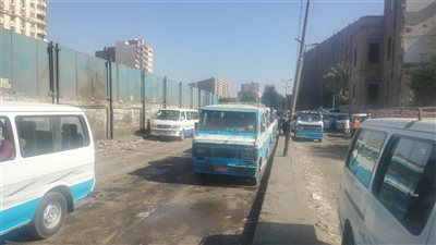 أمين شرطة مفصول يطلق النار على سائق بموقف سيارات في حلوان