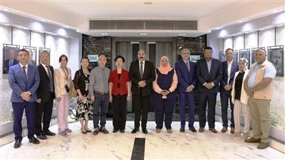 تفاصيل لقاء محافظ أسوان مع وفد مدينة جينج دا جين الصينية