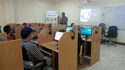 وزارة العمل تعلن انطلاق الدورة الثانية للتسويق الإلكتروني لشباب قنا