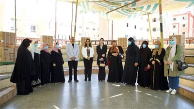 محافظ دمياط ورئيس حزب مصر أكتوبر توزعان أجهزة كهربائية على العرائس اليتيمات 