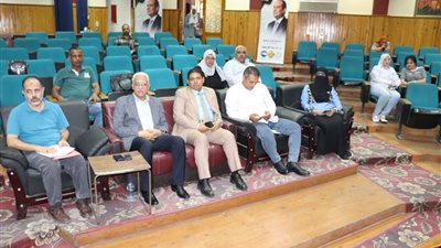 مدير تعليم القاهرة يتابع غرفة عمليات امتحانات الدور الثاني للدبلومات الفنية 