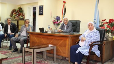 اجتماع عاجل بين مديري الإدارات التعليمية بالقاهرة لتفعيل مجموعات الدعم المدرسي 