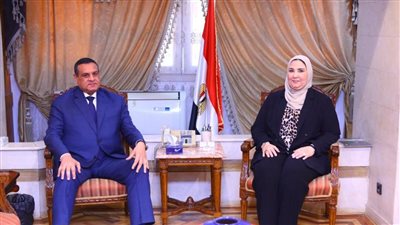 وزيرا التنمية المحلية والتضامن يبحثان تسويق منتجات التراث الحرفي بالمحافظات