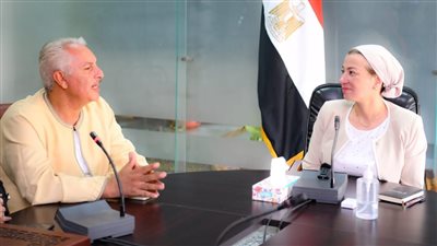تفاصيل اجتماع وزيرة البيئة ونقيب الفلاحين للتعاون في مجال المخلفات الزراعية