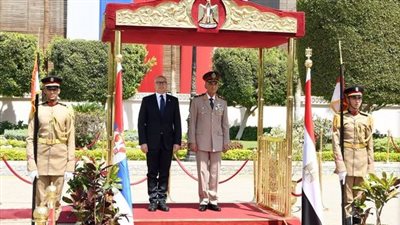 وزير الدفاع والإنتاج الحربى يلتقى نظيره الصربي