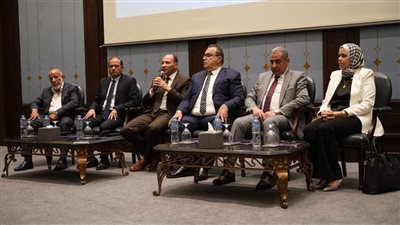 أحدث تطورات عملية الربط بين منظومتي الضرائب والجمارك.. صور