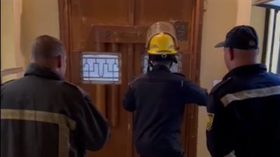 تفاصيل إنقاذ الحماية المدنية لسيدة داخل العقار 31 بقصر النيل