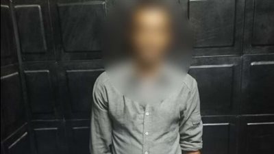 كاميرات المراقبة ترصد المتهم بسرقة شركة قطع غيار سيارات في عابدين 