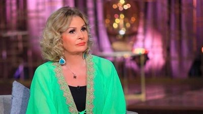 أرملة  الراحل صالح سليم.. يسرا تعلن وفاة حماتها