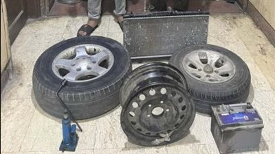 ضبط تشكيل عصابي تخصص في سرقة إطارات السيارات بالأميرية