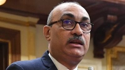 التعليم العالي يصدر قرارا بغلق الأكاديميات الوهمية 