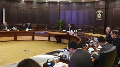 رئيس الوزراء يتابع موقف تطبيق الزراعات التعاقدية وتوافر السلع المختلفة