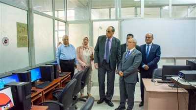 رئيس جامعة طنطا يفتتح معامل رقمية جديدة بكلية التجارة