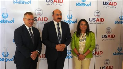 حوار مفتوح لـ محافظ أسوان مع الشباب