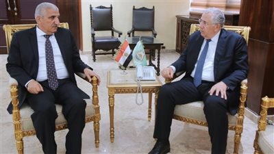 وزير الزراعة يتابع سير عمل مركز دراسات المناطق الجافة والأراضي القاحلة «أكساد»