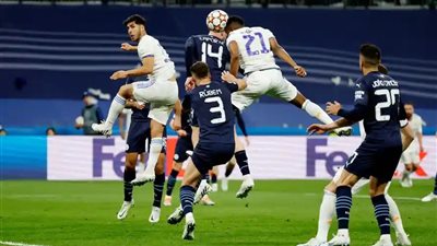 نجم ريال مدريد يفجر مفأجاة عن إتفاقه مع برشلونة والتوقيع لريال مدريد