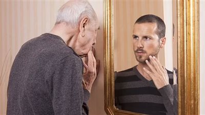 علاج شيخوخة الدماغ وتصغير الإنسان.. هل يمكن ذلك علميًا؟