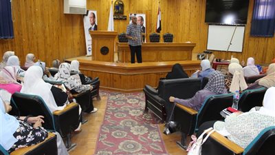 تعليم القاهرة: توجيه عام رياض الأطفال يعقد اجتماعا لمناقشة استعدادات العام الدراسي الجديد 