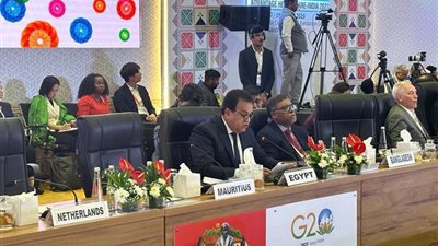 وزير الصحة يقترح تقديم برامج تدريبية وتعليمية للمهتمين بممارسة الطب البديل