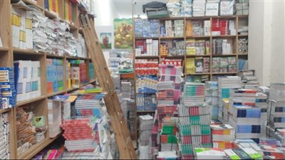 ضبط 10 آلاف كتاب تعليمي داخل مكتبة دون ترخيص في عين شمس 