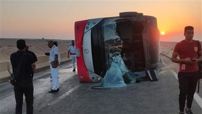 إصابة 5 ركاب ونجاة 40 آخرين في انقلاب أتوبيس على طريق الزعفرانة