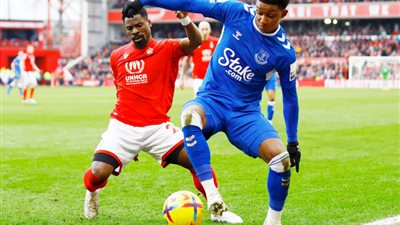 زيزو يترقب .. الشباب السعودى يقترب من ضم نجم إيفرتون الإنجليزى