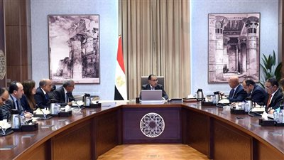رئيس الوزراء يتابع إجراءات دعم الصناعة المصرية وزيادة الصادرات للأسواق الخارجية