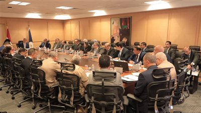 وزير السياحة والآثار يترأس اجتماع اللجنة الدائمة لتراخيص المنشآت الفندقية والسياحية